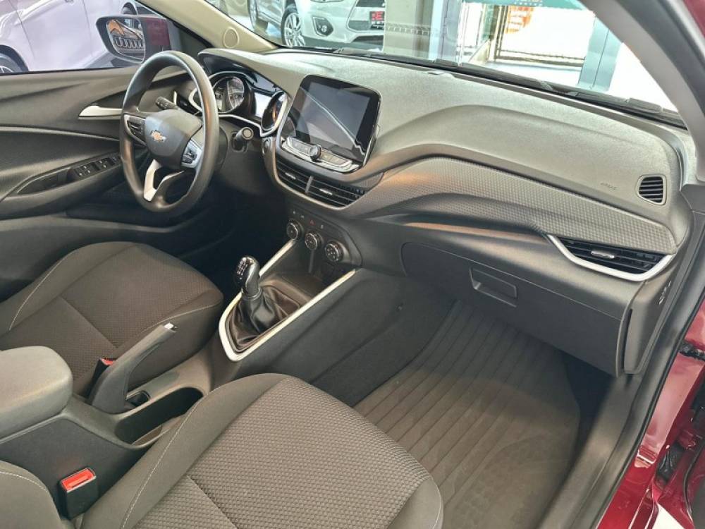 CHEVROLET - ONIX - 2022/2023 - Vermelha - R$ 78.900,00