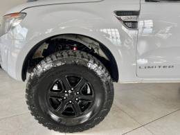 FORD - RANGER - 2014/2015 - Branca - R$ 128.900,00