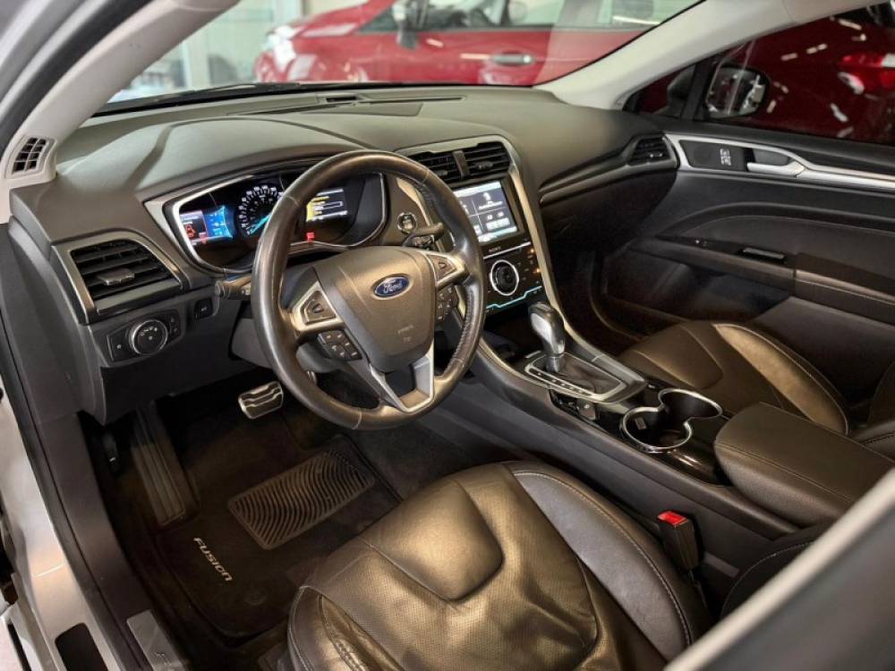 FORD - FUSION - 2014/2015 - Prata - R$ 81.900,00
