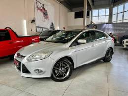 FORD - FOCUS - 2013/2014 - Prata - R$ 52.900,00