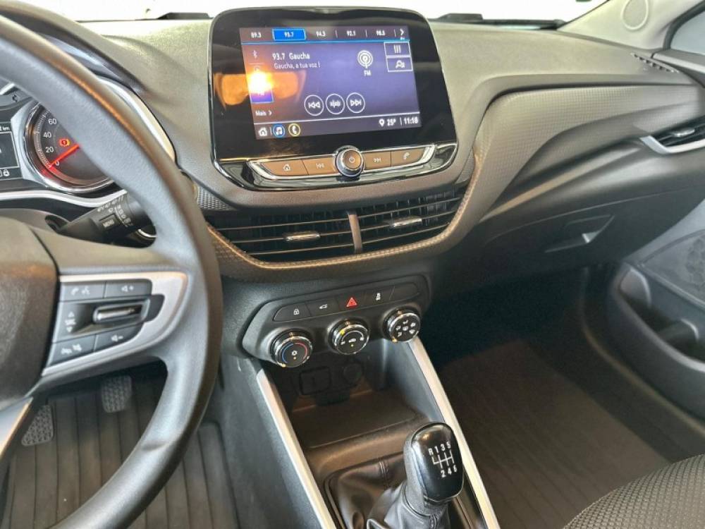 CHEVROLET - ONIX - 2022/2023 - Vermelha - R$ 78.900,00