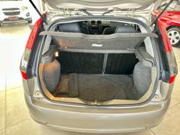 FORD - FIESTA - 2010/2011 - Dourada - R$ 28.900,00