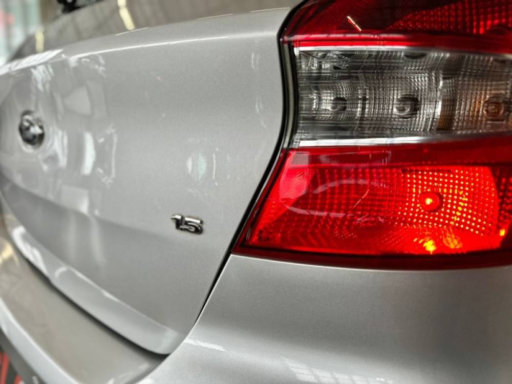 FORD - KA - 2015/2016 - Prata - R$ 43.900,00