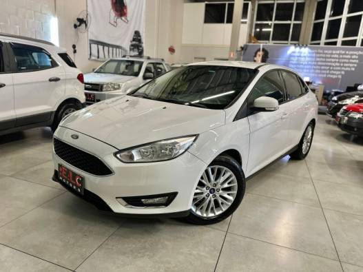 FORD - FOCUS - 2016/2016 - Branca - R$ 59.900,00