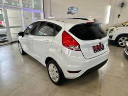 FORD - FIESTA - 2013/2014 - Branca - R$ 43.900,00
