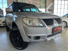 MITSUBISHI - PAJERO TR4 - 2010/2010 - Prata - R$ 59.900,00
