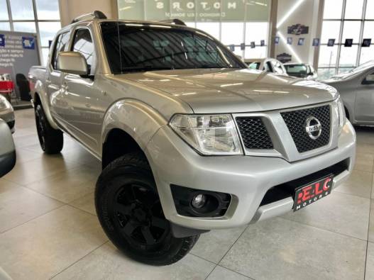 NISSAN - FRONTIER - 2014/2015 - Prata - R$ 97.900,00