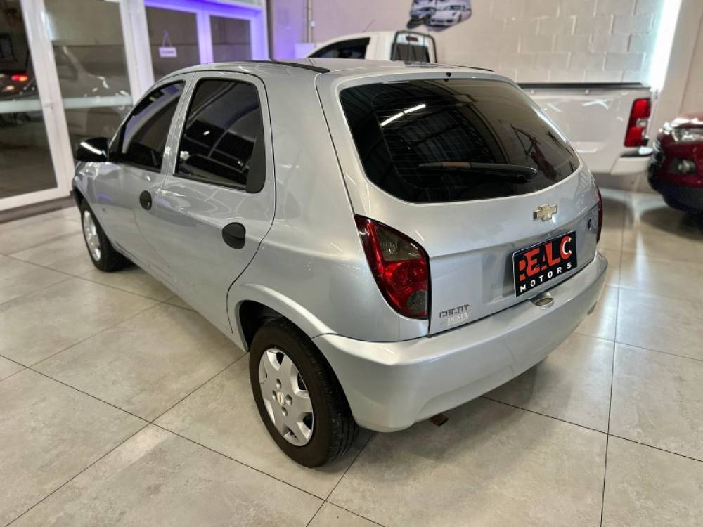 CHEVROLET - CELTA - 2011/2012 - Prata - R$ 25.900,00