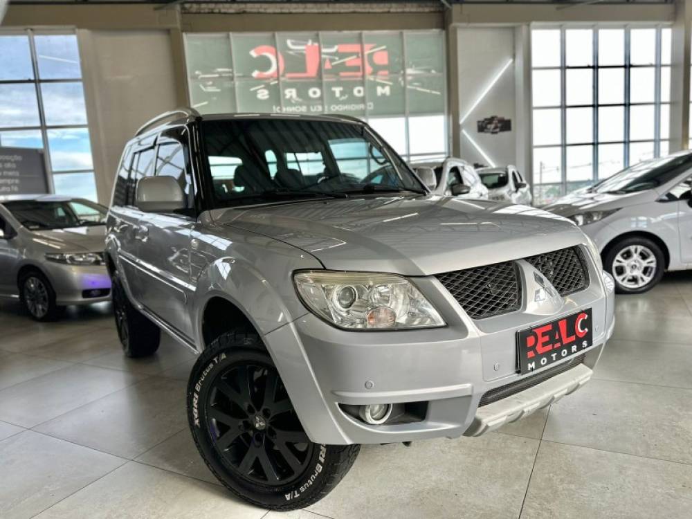 MITSUBISHI - PAJERO TR4 - 2010/2010 - Prata - R$ 58.900,00