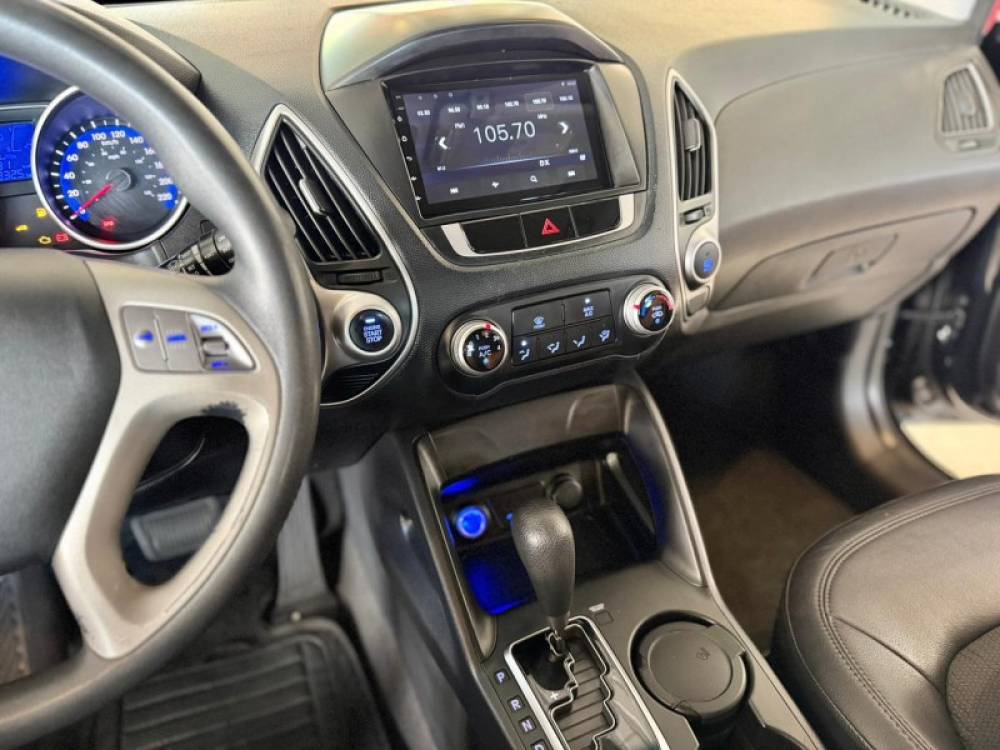 HYUNDAI - IX35 - 2013/2014 - Preta - R$ 71.900,00