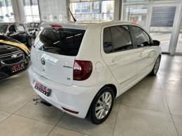 VOLKSWAGEN - FOX - 2011/2012 - Branca - R$ 40.900,00