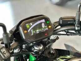 KAWASAKI - Z650 - 2023/2024 - Cinza - R$ 41.900,00
