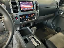 NISSAN - FRONTIER - 2014/2015 - Branca - R$ 109.900,00