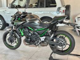 KAWASAKI - Z650 - 2023/2024 - Cinza - R$ 41.900,00