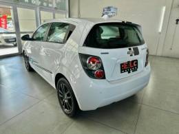 CHEVROLET - SONIC - 2013/2014 - Branca - R$ 42.900,00