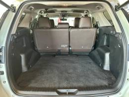 TOYOTA - HILUX SW4 - 2016/2017 - Branca - R$ 214.900,00