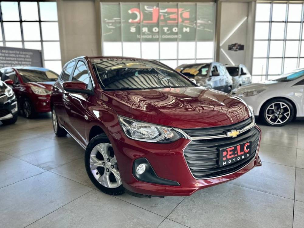 CHEVROLET - ONIX - 2022/2023 - Vermelha - R$ 78.900,00