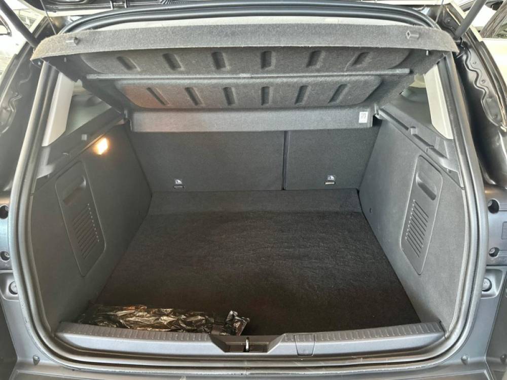 RENAULT - CAPTUR - 2018/2018 - Preta - R$ 74.900,00