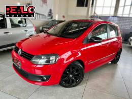 VOLKSWAGEN - FOX - 2010/2011 - Vermelha - R$ 44.900,00