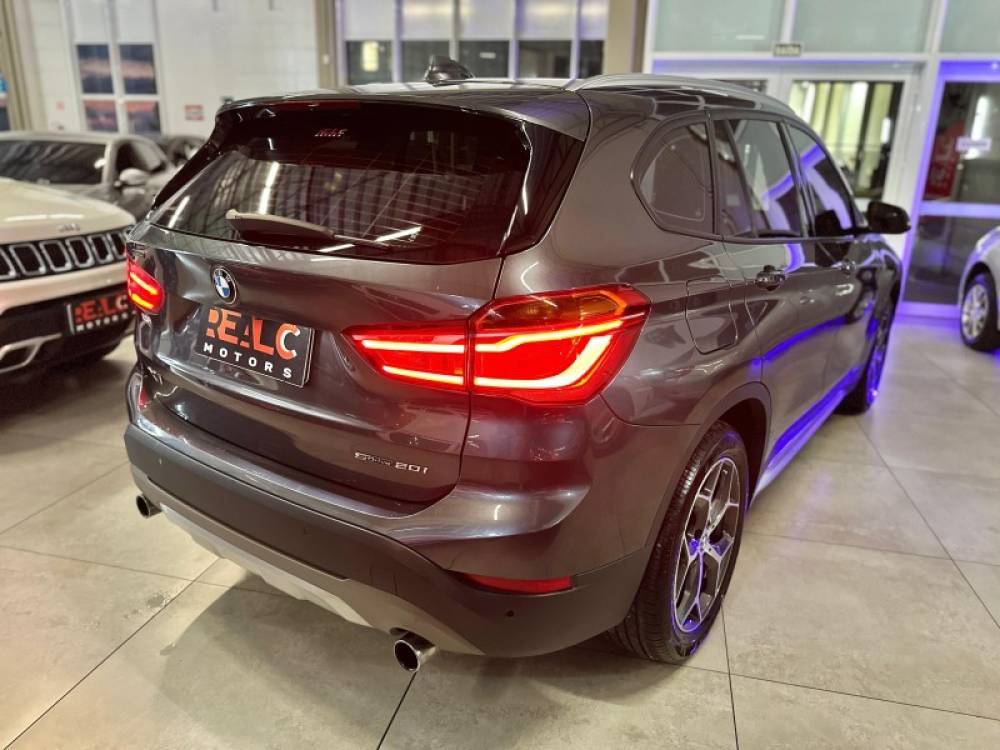 BMW - X1 - 2018/2019 - Cinza - R$ 137.900,00