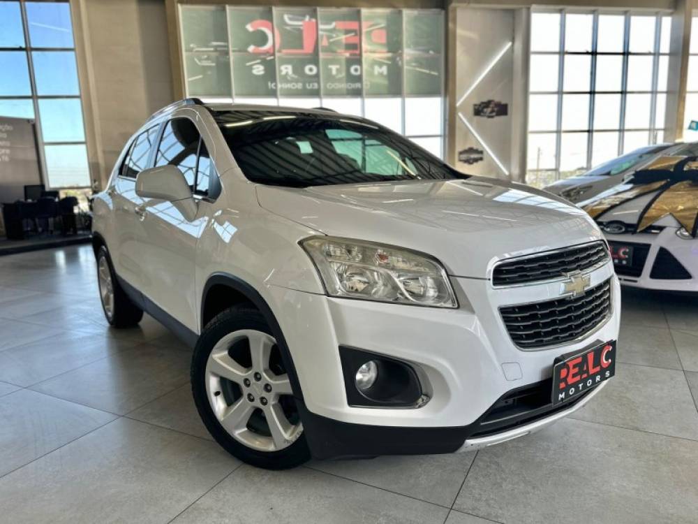 CHEVROLET - TRACKER - 2014/2015 - Branca - R$ 68.900,00