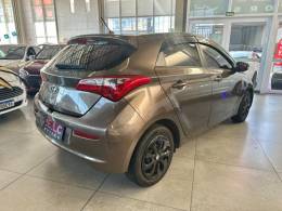 HYUNDAI - HB20 - 2016/2016 - Marrom - R$ 47.900,00