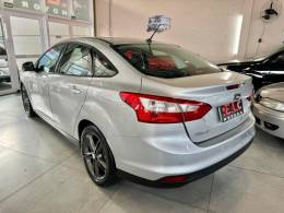 FORD - FOCUS - 2013/2014 - Prata - R$ 52.900,00