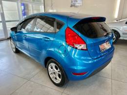 FORD - FIESTA - 2013/2014 - Azul - R$ 46.900,00