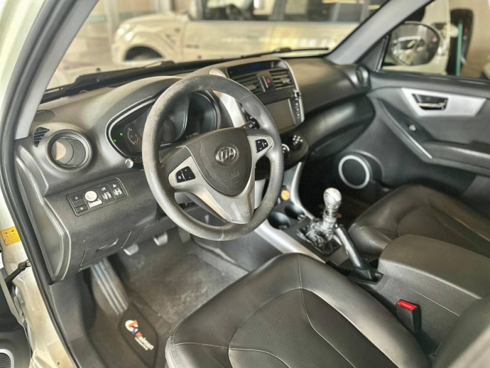 LIFAN - X60 - 2015/2016 - Branca - R$ 42.900,00