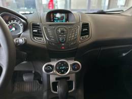 FORD - FIESTA - 2014/2015 - Vermelha - R$ 44.900,00