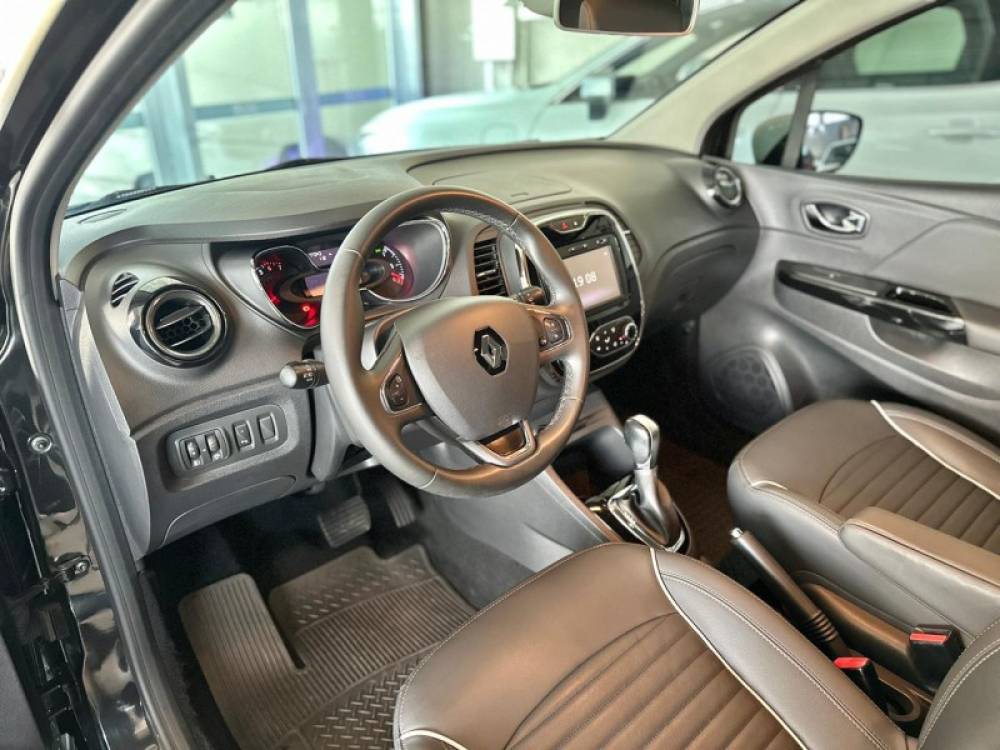 RENAULT - CAPTUR - 2018/2018 - Preta - R$ 74.900,00