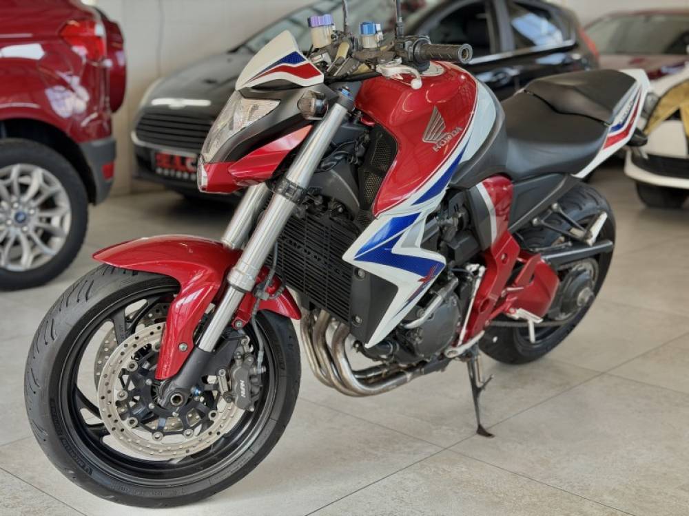 HONDA - CB 1000R - 2015/2015 - Vermelha - R$ 53.900,00