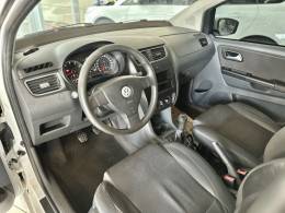 VOLKSWAGEN - FOX - 2011/2012 - Branca - R$ 40.900,00
