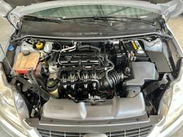 FORD - FOCUS - 2010/2011 - Prata - R$ 40.900,00
