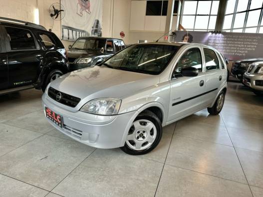 CHEVROLET - CORSA - 2005/2005 - Prata - R$ 24.900,00