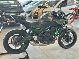 KAWASAKI - Z650 - 2023/2024 - Cinza - R$ 41.900,00
