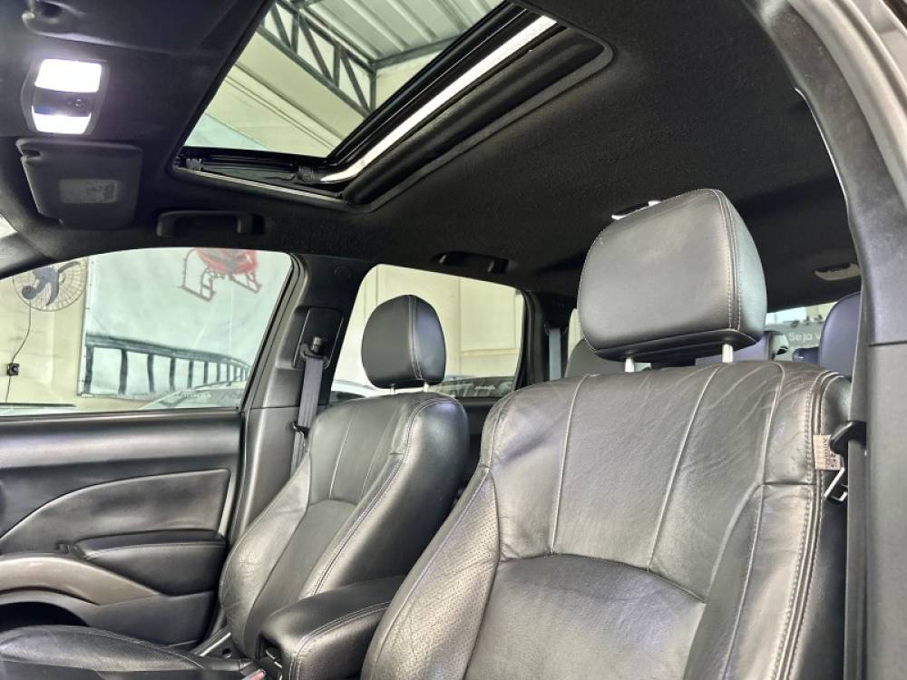 MITSUBISHI - OUTLANDER - 2009/2010 - Preta - R$ 54.900,00