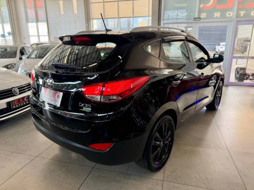 HYUNDAI - IX35 - 2013/2014 - Preta - R$ 71.900,00