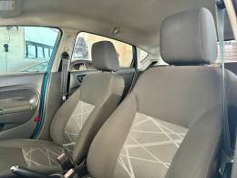 FORD - FIESTA - 2013/2014 - Azul - R$ 44.900,00
