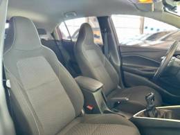 CHEVROLET - ONIX - 2022/2023 - Vinho - R$ 79.900,00