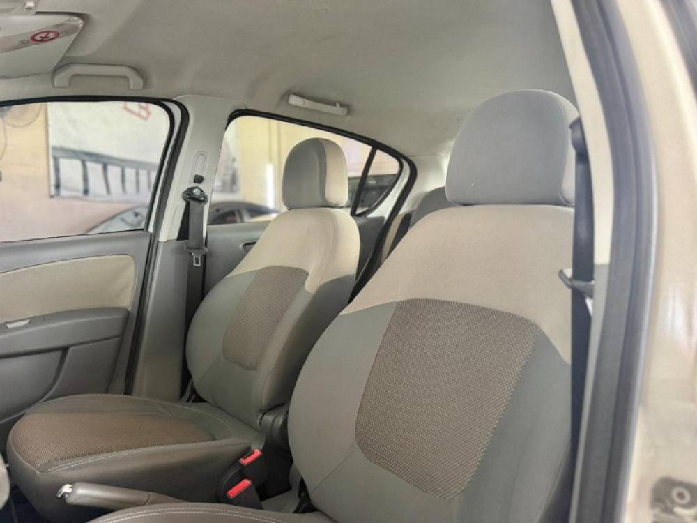 FIAT - PALIO - 2012/2012 - Branca - R$ 35.900,00