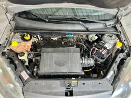 FORD - FIESTA - 2010/2011 - Dourada - R$ 28.900,00