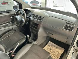 VOLKSWAGEN - FOX - 2011/2012 - Branca - R$ 40.900,00