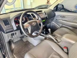 TOYOTA - HILUX - 2014/2014 - Preta - R$ 144.900,00