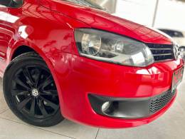 VOLKSWAGEN - FOX - 2010/2011 - Vermelha - R$ 44.900,00