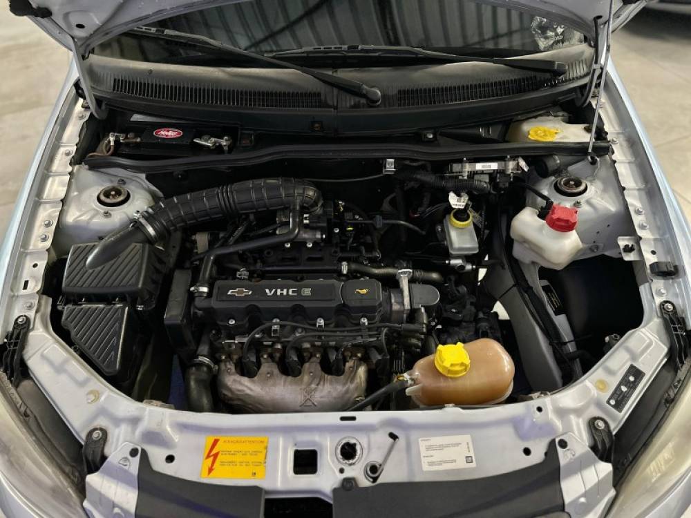 CHEVROLET - CELTA - 2011/2012 - Prata - R$ 25.900,00