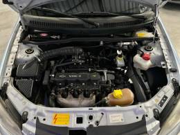 CHEVROLET - CELTA - 2011/2012 - Prata - R$ 25.900,00