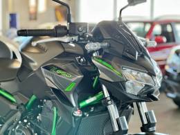 KAWASAKI - Z650 - 2023/2024 - Cinza - R$ 41.900,00