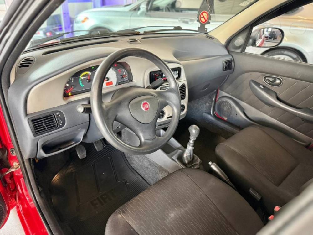 FIAT - PALIO - 2012/2013 - Vermelha - R$ 29.900,00