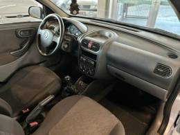 CHEVROLET - CORSA - 2005/2005 - Prata - R$ 24.900,00